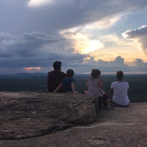 CLAP DE FIN POUR LE SRI LANKA.